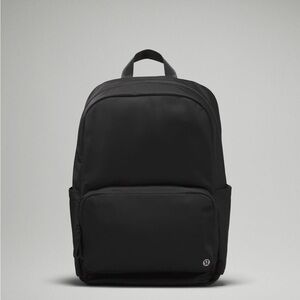 Lululemon Everywhere Backpack 22L